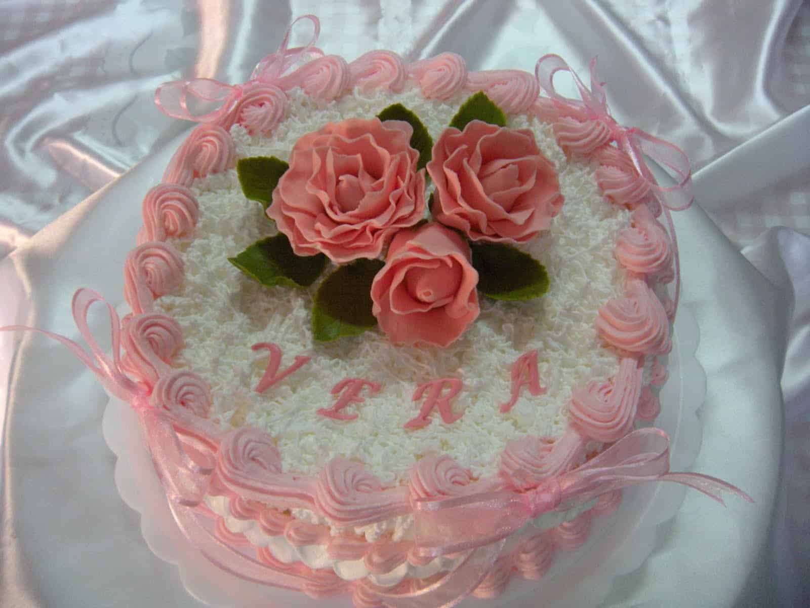Bolos Decorados com Chantilly (Passo a Passo + Video)
