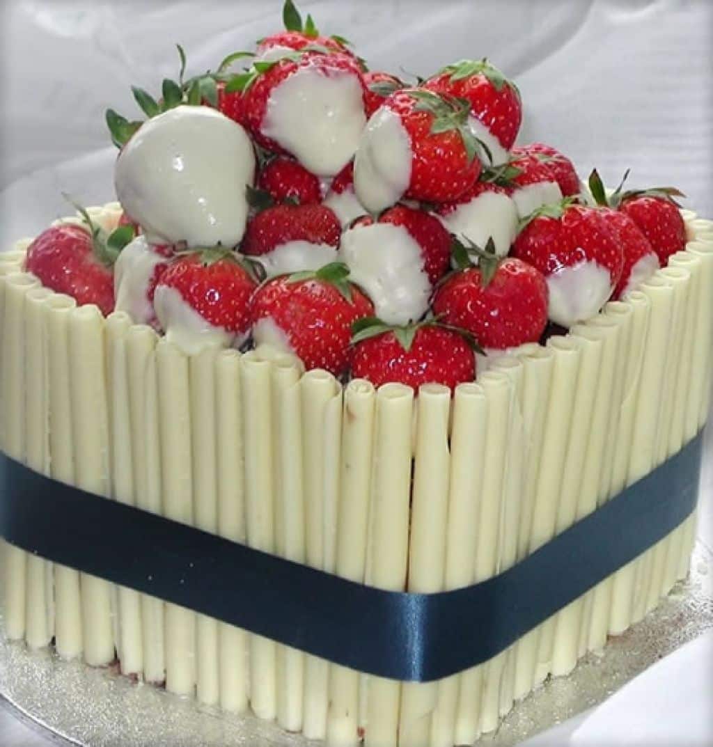 Bolo de aniversário de morango -> Decoração Para Bolo Com Morango Bolo de aniversário de morango -> Decoração Para Bolo Com Morango