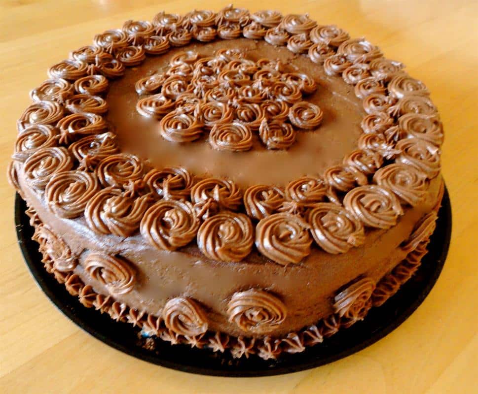 Bolo de Chocolate Decorado Bolo de Chocolate Decorado